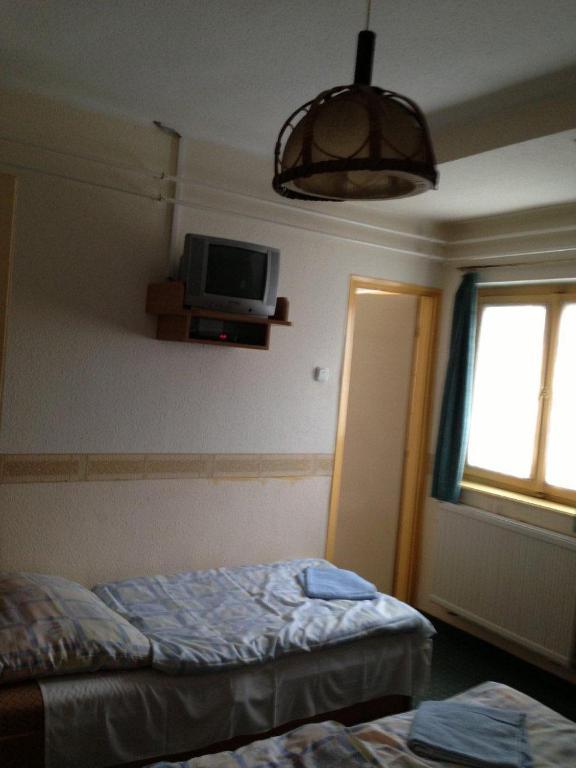Panorama Panzio Bed & Breakfast Tatabanya Exterior photo